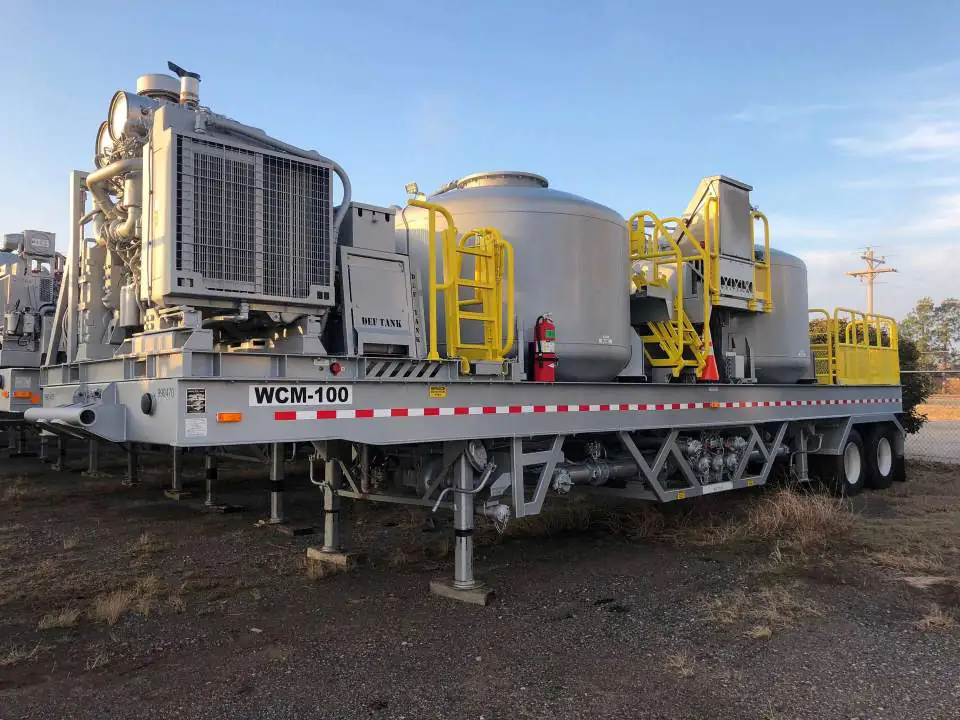 Cement slurry mixing unit