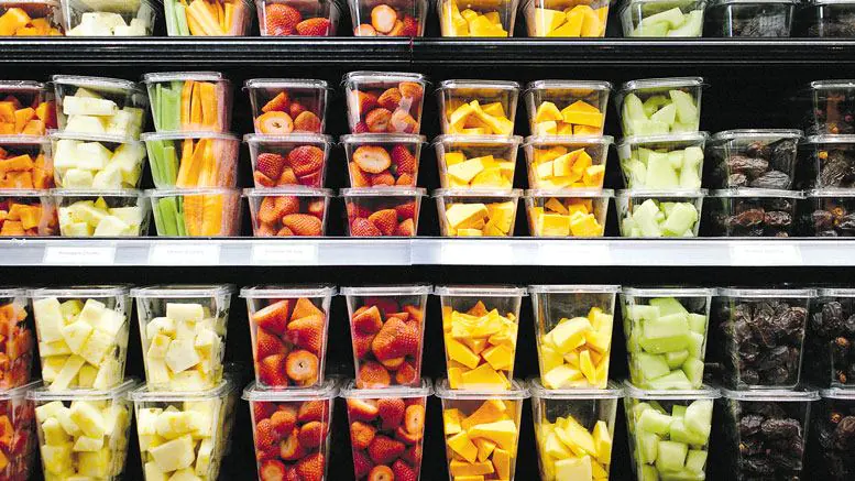 Fresh fruit slices before and after processing